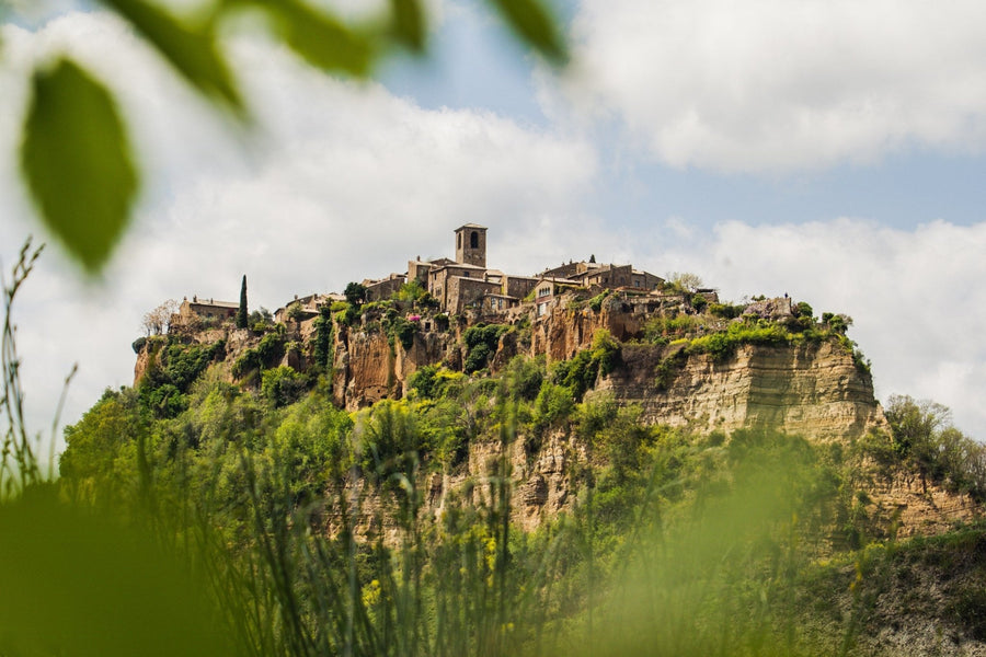Da Bolsena a Civita – Tra boschi e calanchi