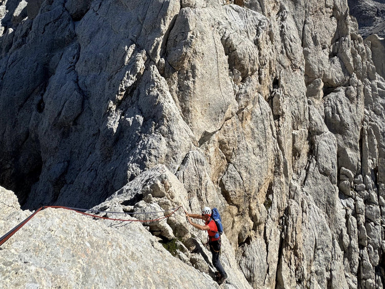 Multipitch al Corno Piccolo alla Via Normale Campanile Livia