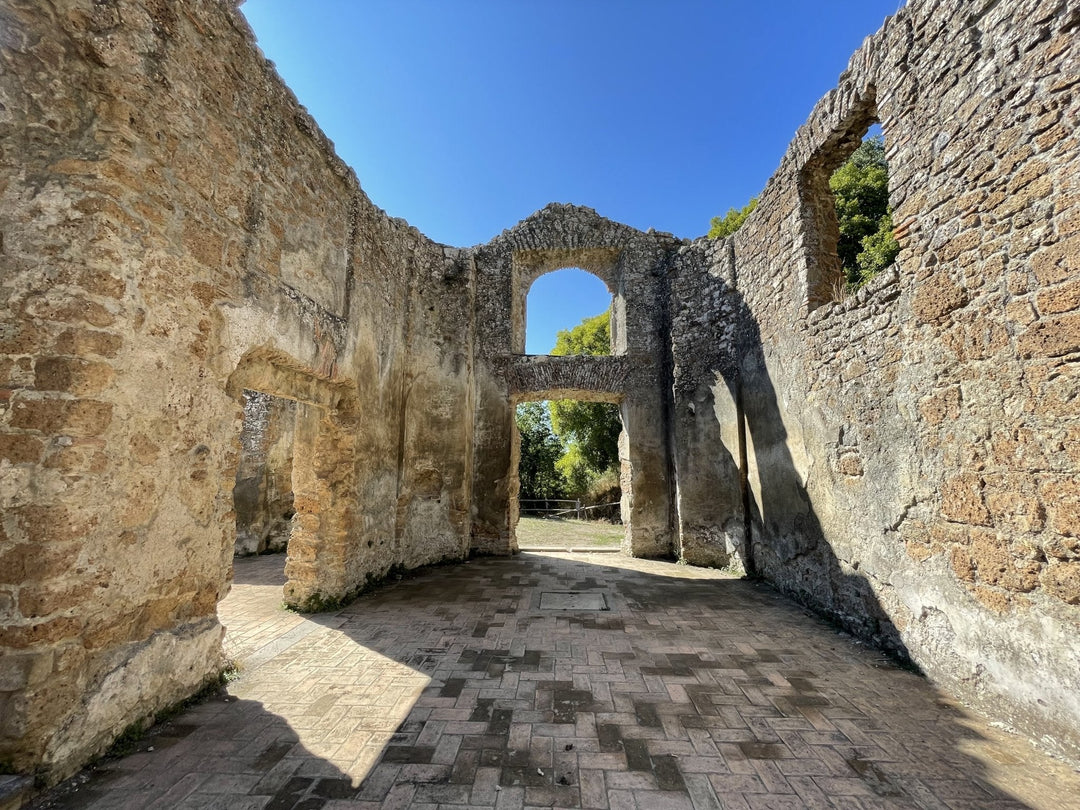 Alla scoperta della Città Fantasma di Monterano - Strike Adventure