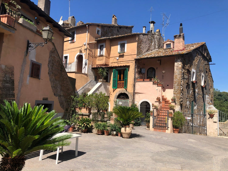 Trekking Alla scoperta di Corchiano: acqua, pietra e antiche vie – Area della Tuscia, Lazio | Strike Adventure