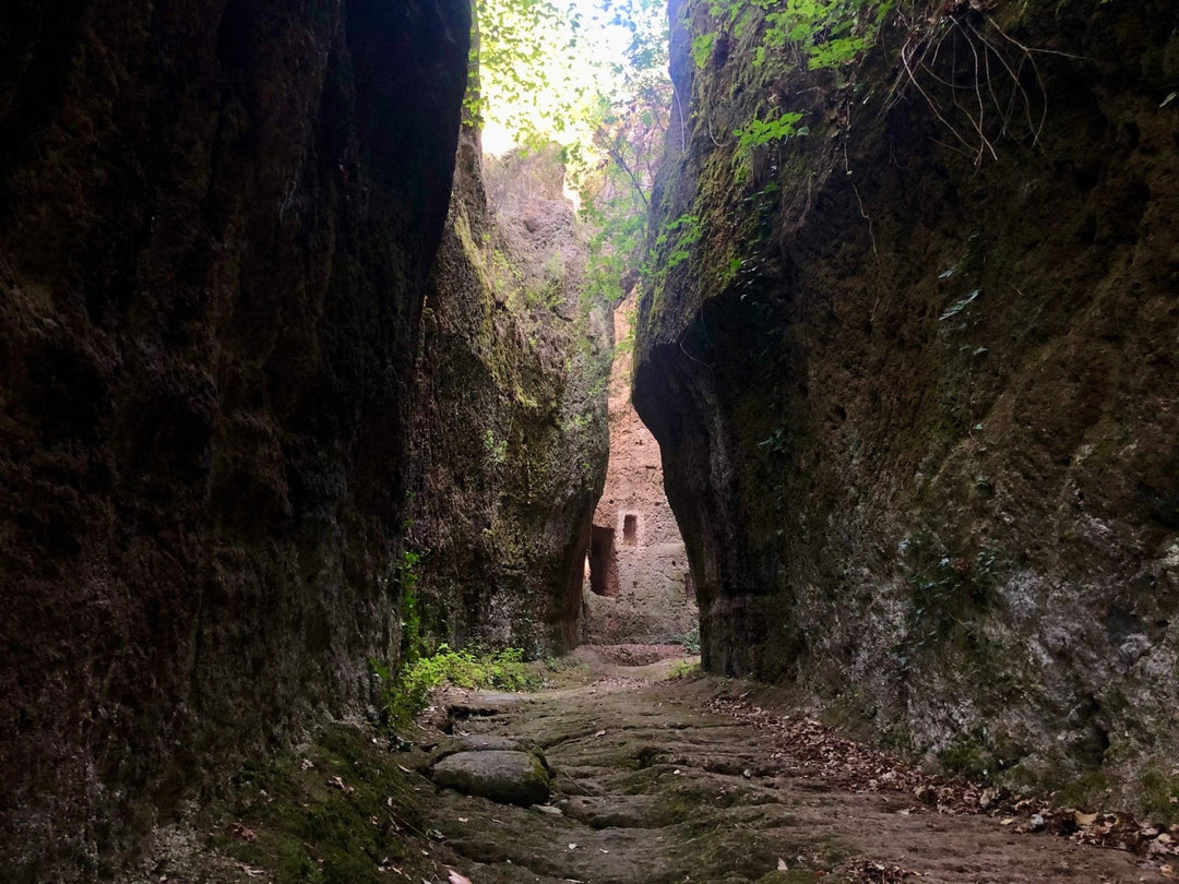 Trekking Alla scoperta di Corchiano: acqua, pietra e antiche vie – Area della Tuscia, Lazio | Strike Adventure
