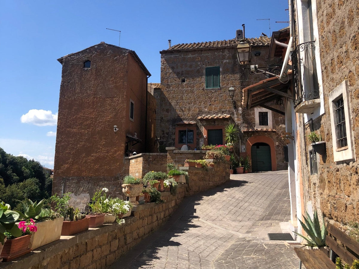 Trekking Alla scoperta di Corchiano: acqua, pietra e antiche vie – Area della Tuscia, Lazio | Strike Adventure