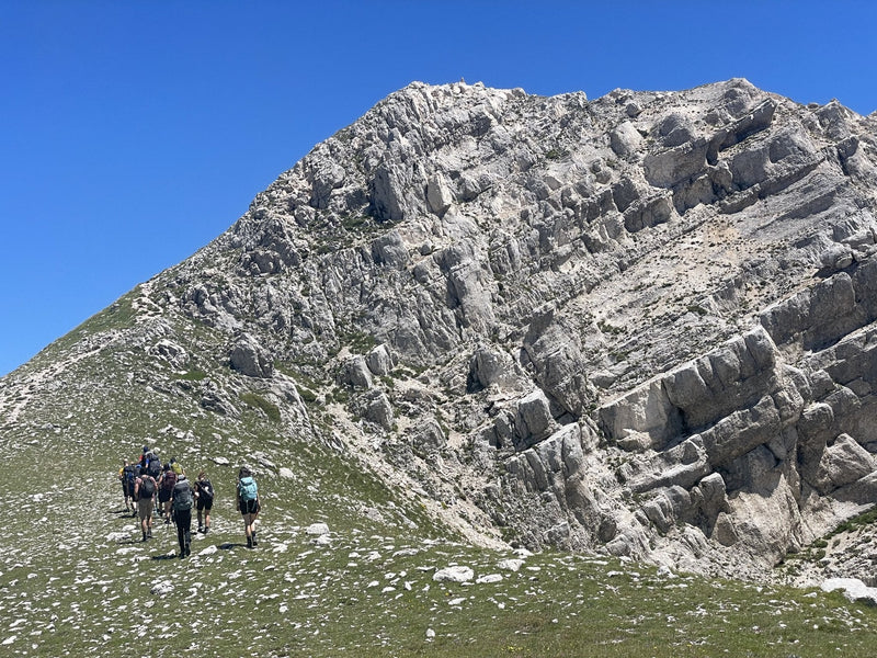 Alta Via dei Monti Sibillini: 15 vette over 2000 e notti tra rifugi e bivacchi - Strike Adventure