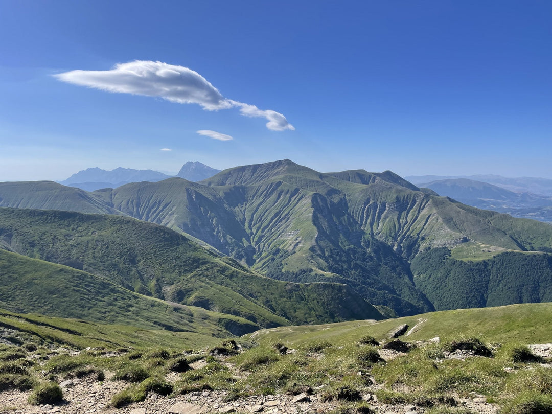 Alta Via della Laga: 12 vette over 2000 e notti sotto le stelle - Strike Adventure