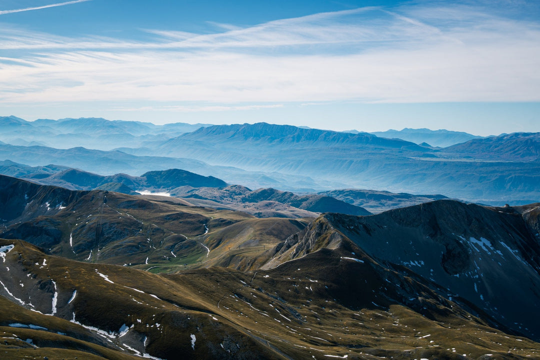 Alta Via Occidentale del Gran Sasso: 10 vette e notti di stelle tra rifugi e bivacchi - Strike Adventure