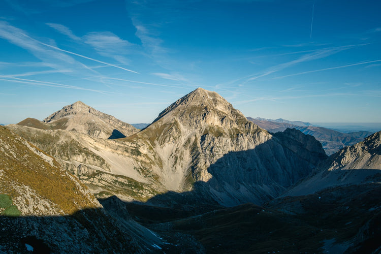 Alta Via Occidentale del Gran Sasso: 10 vette e notti di stelle tra rifugi e bivacchi - Strike Adventure