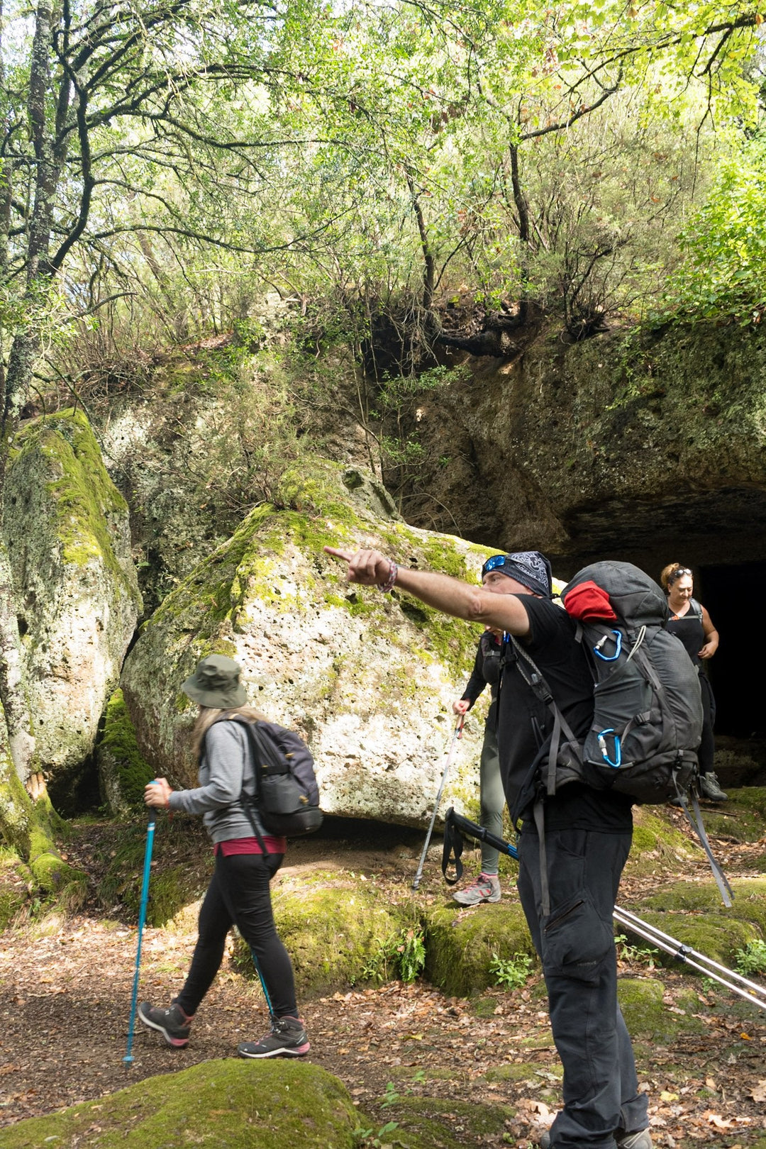 Canyon e Necropoli della Via Amerina, un viaggio tra Natura e Avventura - Strike Adventure