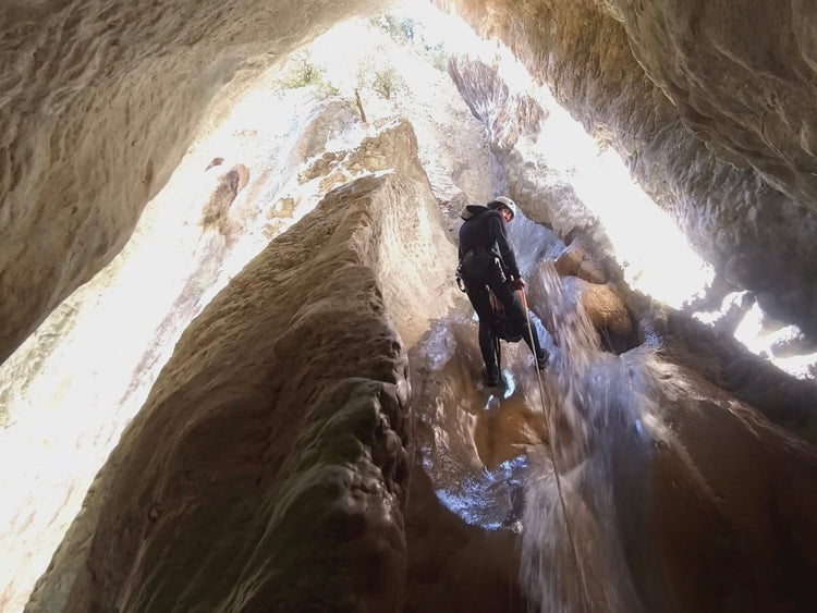 Canyoning alla forra del Casco: il giro delle 12 cascate - Strike Adventure