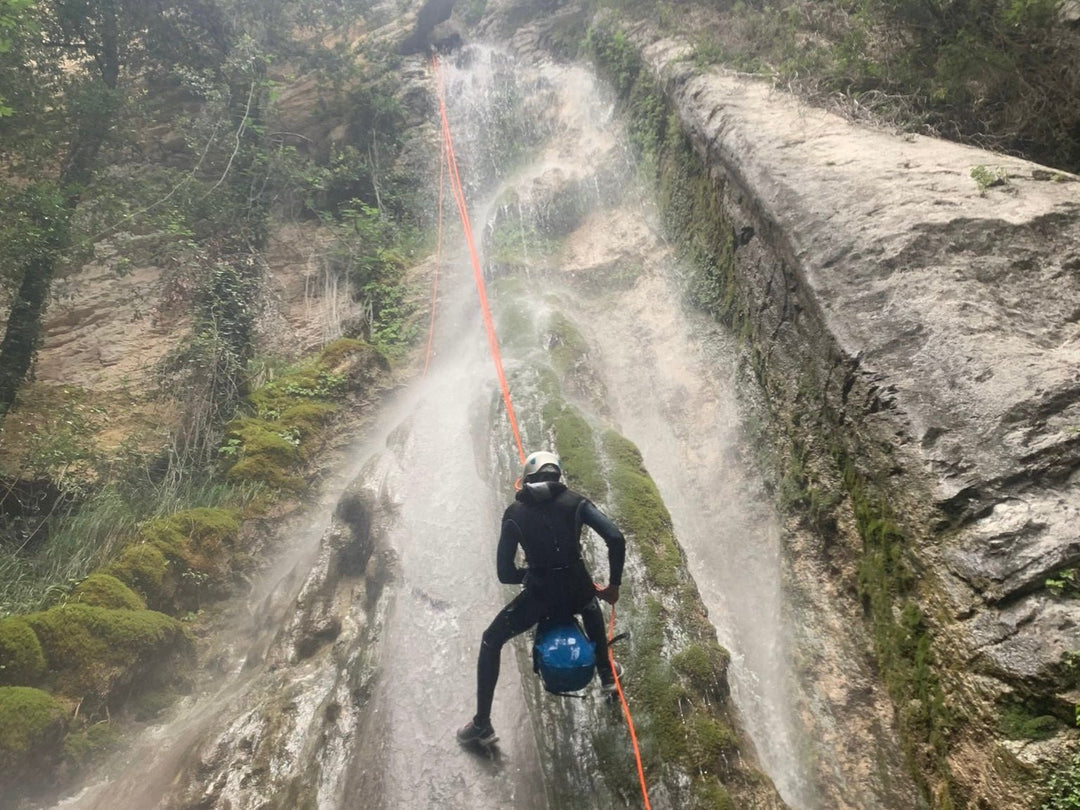 Canyoning alla forra del Casco: il giro delle 12 cascate - Strike Adventure