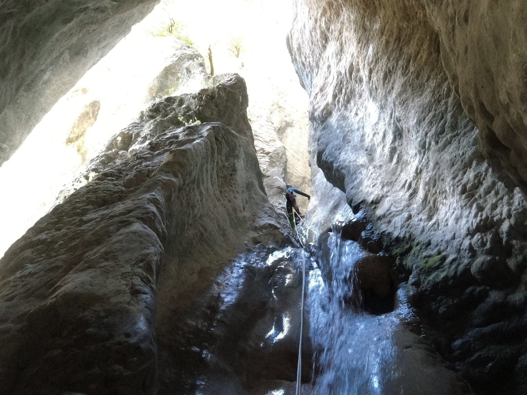 Canyoning alla forra del Casco: il giro delle 12 cascate - Strike Adventure
