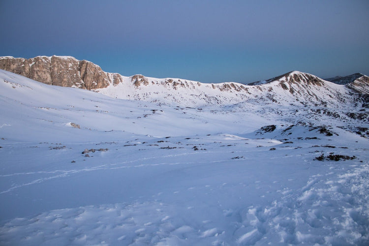 Ciaspolata al Rifugio V.Sebastiani lungo le Valli del Parco Sirente Velino - Strike Adventure