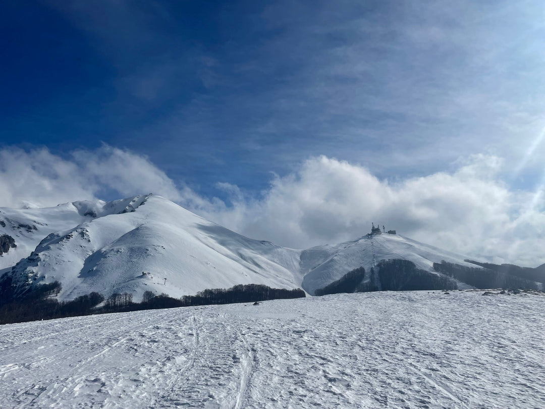 Ciaspolata Panoramica alla Valle degli Angeli e al Rifugio La Fossa - Strike Adventure
