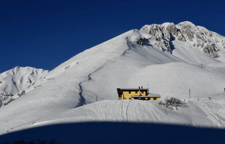Ciaspolata Panoramica sul Terminllo con Pranzo al Rifugio A.Sebastiani - Strike Adventure