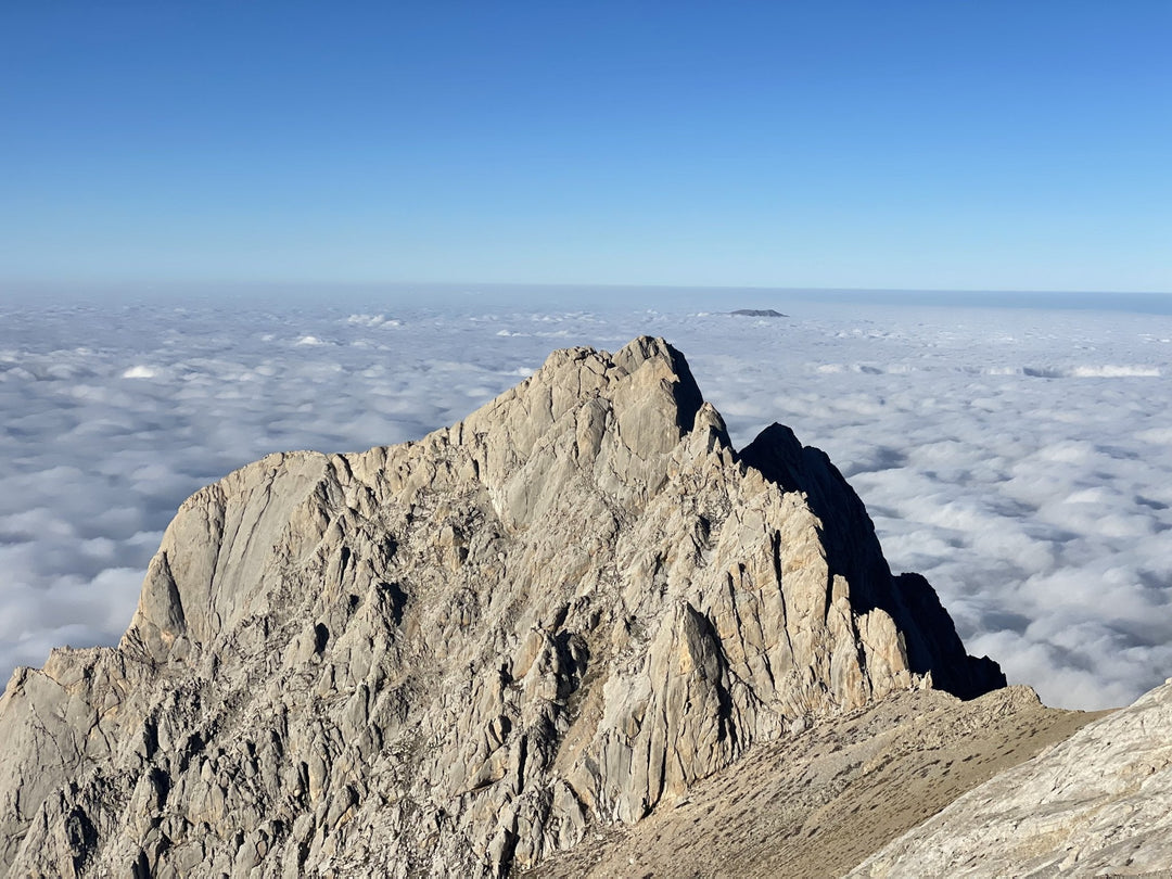 Corno Grande (2912M) al tramonto con rientro in notturna - Strike Adventure
