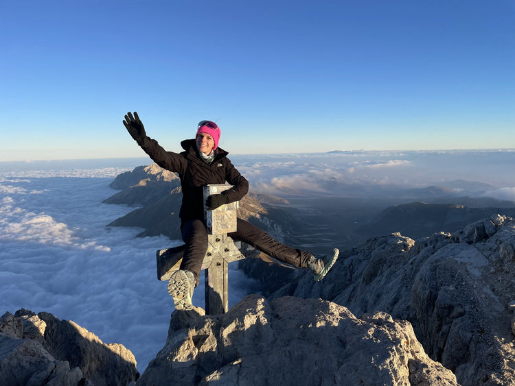 Corno Grande (2912M) al tramonto con rientro in notturna - Strike Adventure