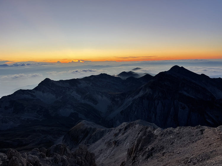 Corno Grande (2912M) al tramonto con rientro in notturna - Strike Adventure