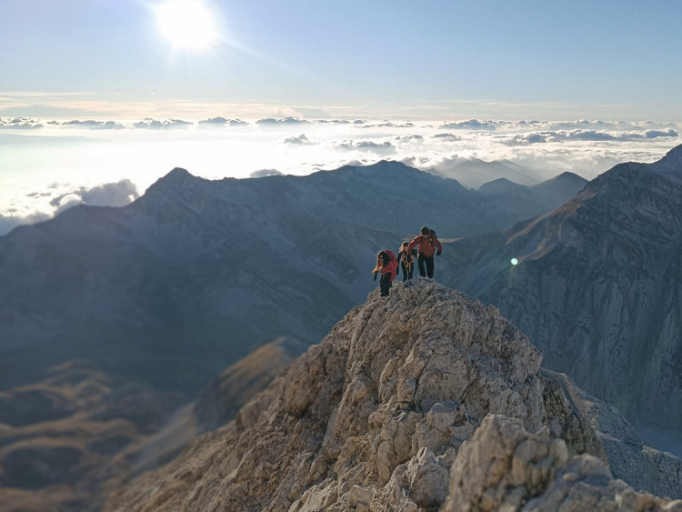 Corno Grande (2912M) al tramonto con rientro in notturna - Strike Adventure
