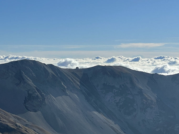 Corno Grande (2912M) al tramonto con rientro in notturna - Strike Adventure