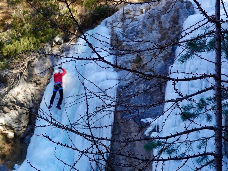 Corso Base di Arrampicata su Ghiaccio – Cogne - Parco Nazionale Gran Paradiso, Valle d'Aosta | Strike Adventure