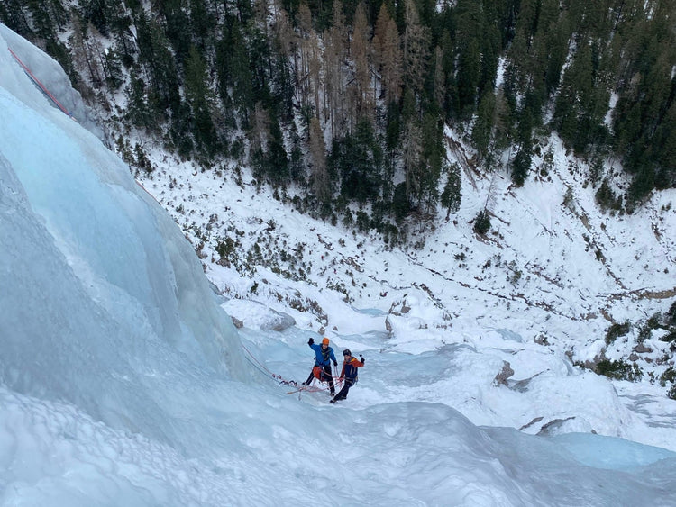 Corso Base di Arrampicata su Ghiaccio – Cogne - Parco Nazionale Gran Paradiso, Valle d'Aosta | Strike Adventure