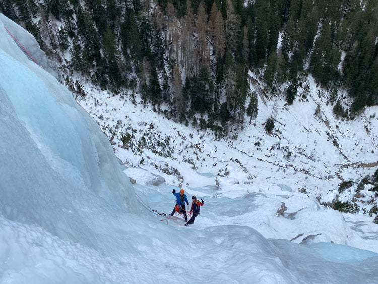 Corso Base di Arrampicata su Ghiaccio – Cogne - Parco Nazionale Gran Paradiso, Valle d'Aosta | Strike Adventure