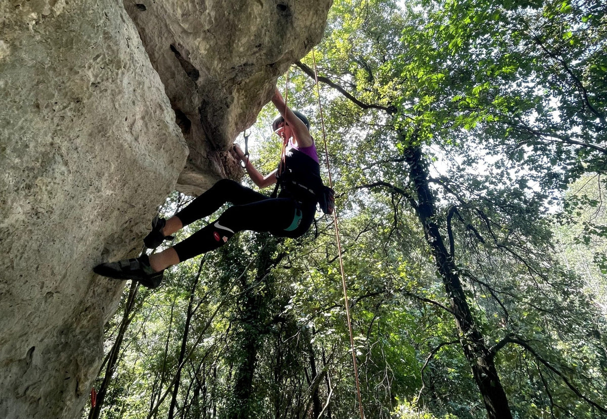 Corso Base di Arrampicata su Rocca a Lisciano (RI) – Falesia di Lisciano, Lazio | Strike Adventure