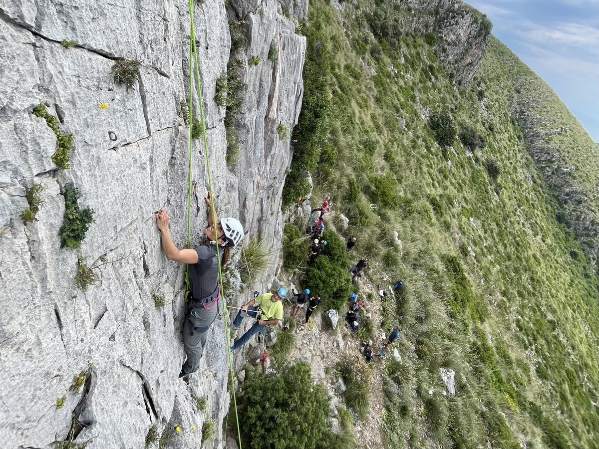 Corso Base di Arrampicata su Roccia - Strike Adventure