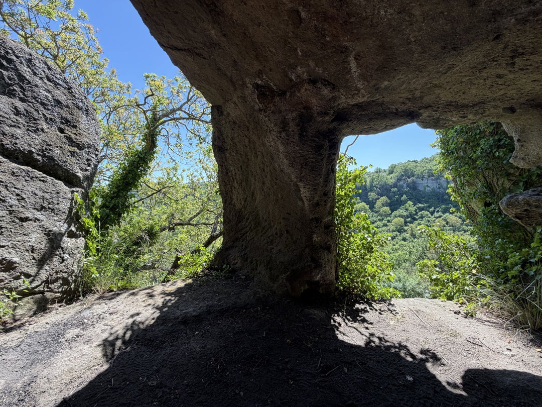 Corviano sotterranea, tra antichi canyon e cascate incantate - Strike Adventure