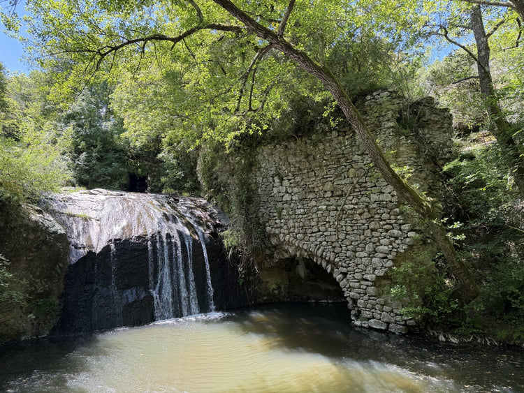 Corviano sotterranea, tra antichi canyon e cascate incantate - Strike Adventure