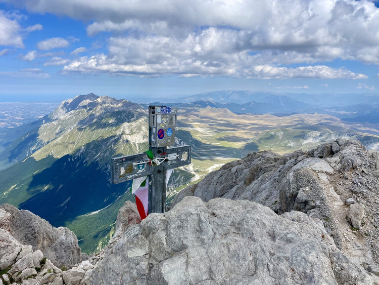 Direttissima al Corno Grande Gran Sasso d'Italia 2912 m - Strike Adventure