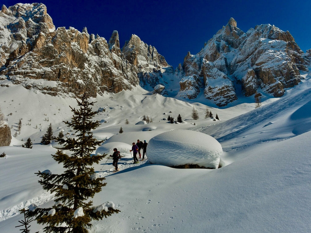 Dolomiti Snow Week: La settimana bianca con sci, snowboard ed escursioni in ciaspola - Strike Adventure