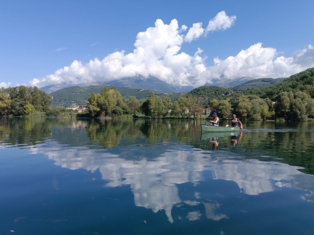 Escursione in canoa canadese al Lago di Posta Fibreno - Strike Adventure