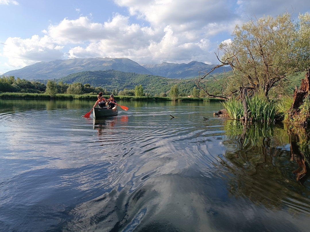 Escursione in canoa canadese al Lago di Posta Fibreno - Strike Adventure