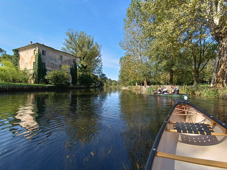 Escursione in canoa canadese al Lago di Posta Fibreno - Strike Adventure