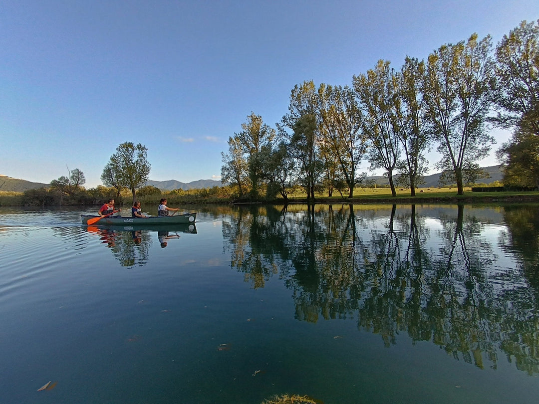 Escursione in canoa canadese al Lago di Posta Fibreno - Strike Adventure