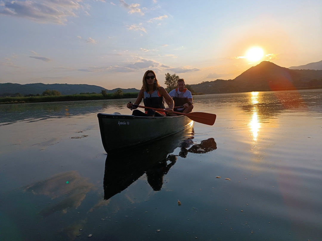 Escursione in canoa canadese al tramonto sul Lago di Posta Fibreno - Strike Adventure