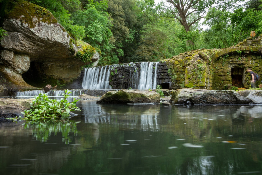 Escursione tra storia e natura: la piramide etrusca e le cascate di Chia - Strike Adventure
