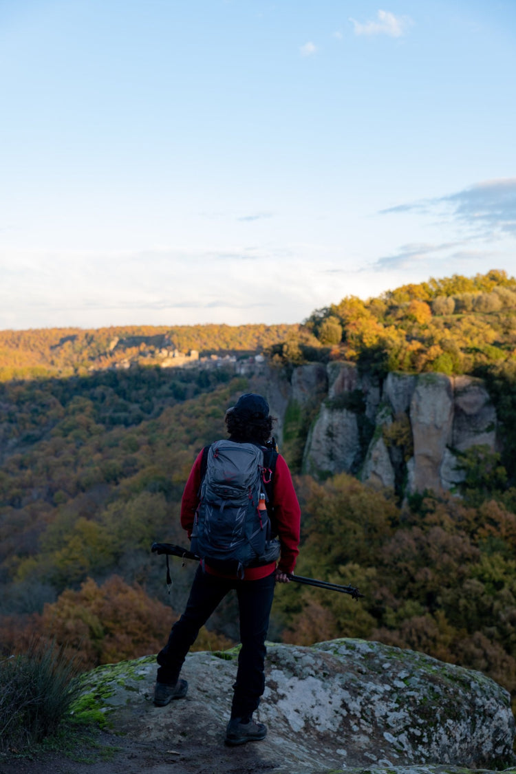 Escursione tra storia e natura: la piramide etrusca e le cascate di Chia - Strike Adventure