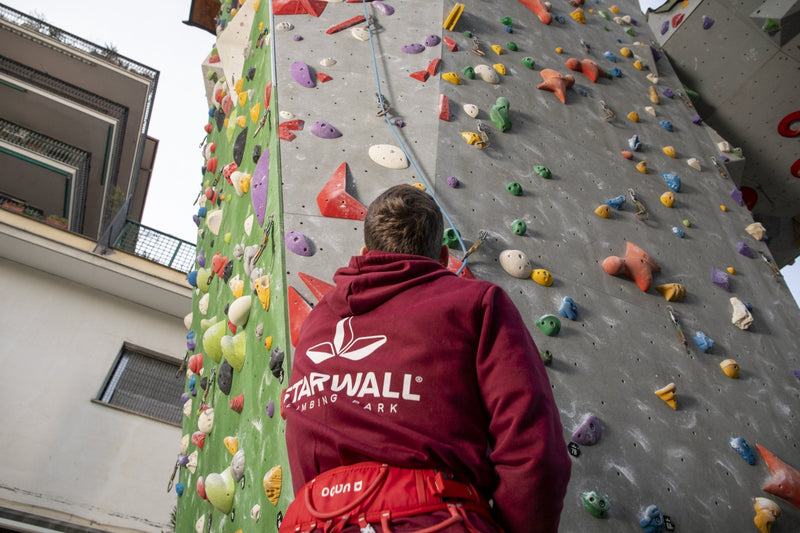 Immagine per Giornata da Climber - Prova di Arrampicata Indoor (Boulder+Corda)