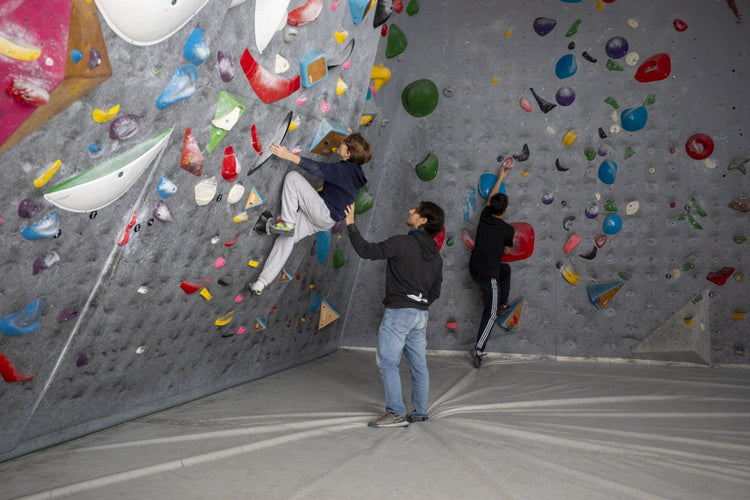 Giornata da Climber - Prova di Arrampicata Indoor (Boulder+Corda) - Strike Adventure