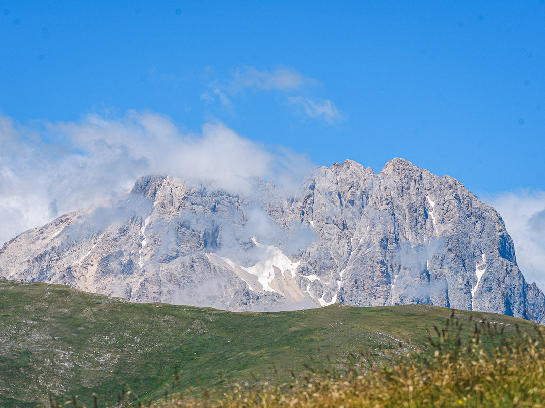 I Laghetti Di Campo Imperatore, Cima Faiete e terzo tempo al Rifugio Racollo - Strike Adventure