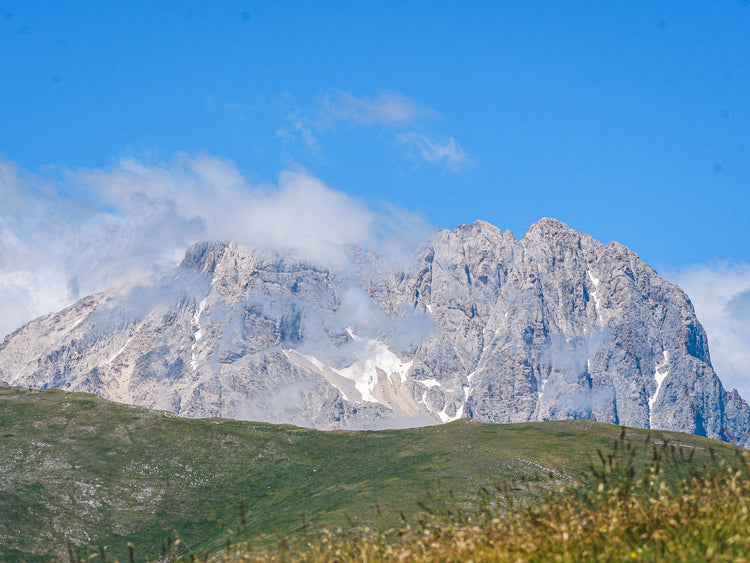 I Laghetti Di Campo Imperatore, Cima Faiete e terzo tempo al Rifugio Racollo - Strike Adventure