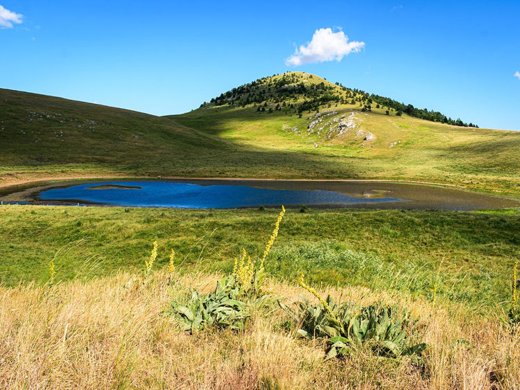 I Laghetti Di Campo Imperatore, Cima Faiete e terzo tempo al Rifugio Racollo - Strike Adventure