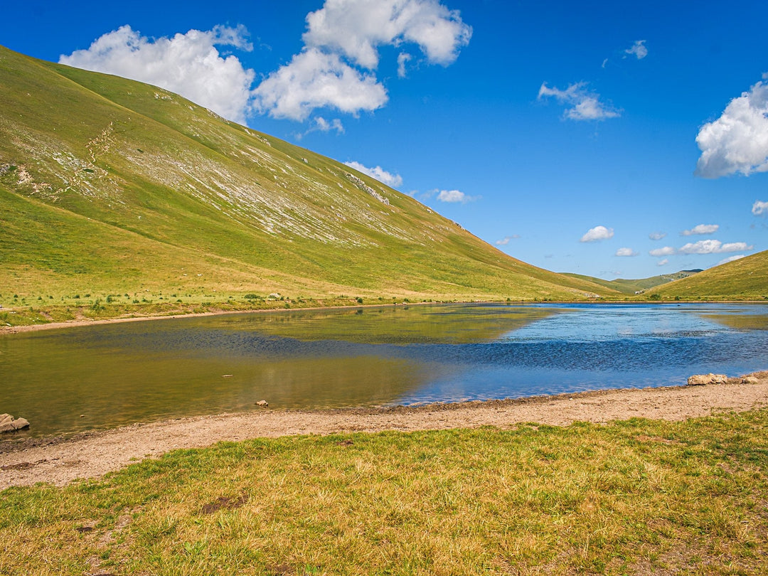 I Laghetti Di Campo Imperatore, Cima Faiete e terzo tempo al Rifugio Racollo - Strike Adventure