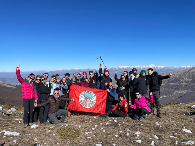 I Panorami a 360° di Monte San Rocco con Pranzo in Rifugio - Discover Experience
