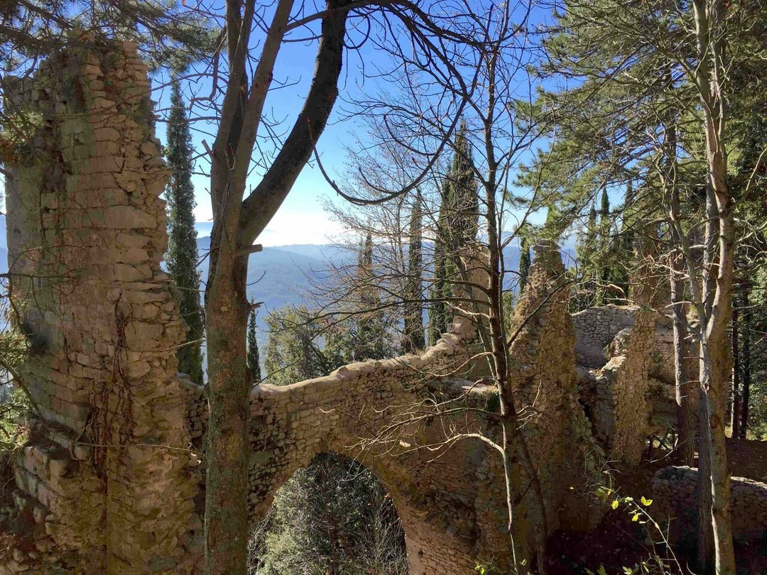 Trekking I Panorami della Morra Ferogna e l'eremo di Santa Chelidonia | Strike Adventure