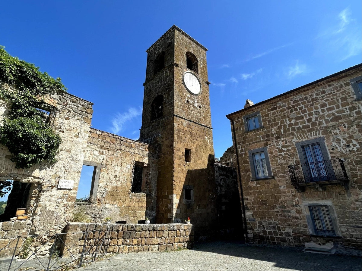 Il Borgo Fantasma di Celleno e il paese delle fiabe | Strike Adventure