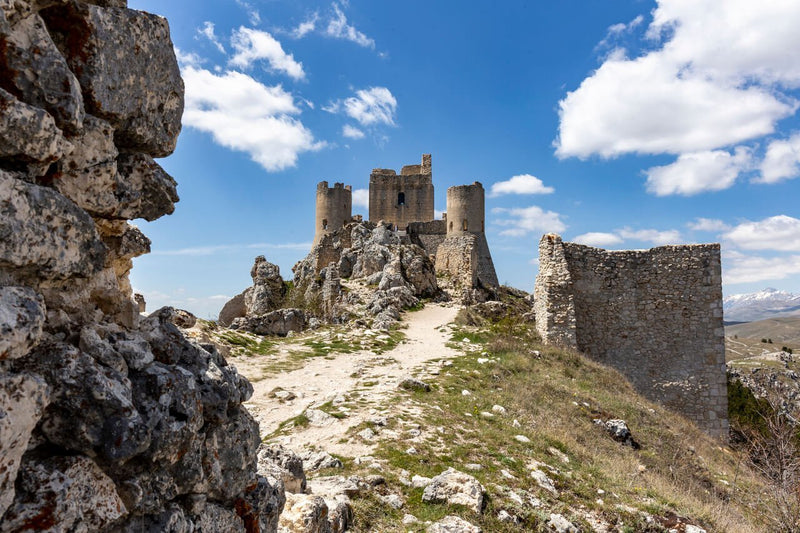 Il castello di Rocca Calascio e i panorami del Gran Sasso