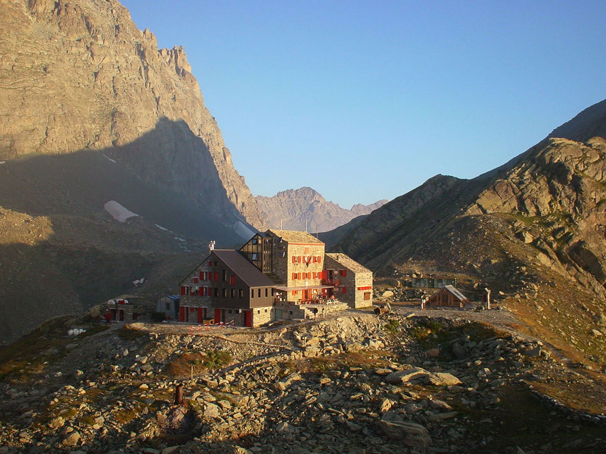 Il Grande Anello del Monviso: un Trekking al cospetto del Re di Pietra - Strike Adventure