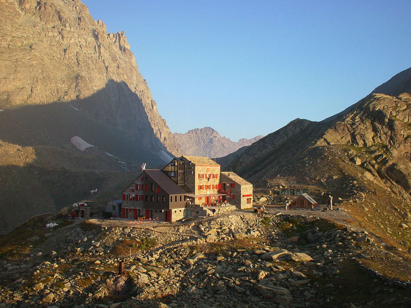 Il Grande Anello del Monviso: un Trekking al cospetto del Re di Pietra - Strike Adventure